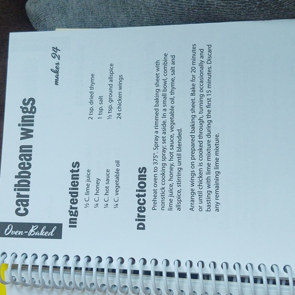 Assorted Recipe Book Collection - Picture 7 of 7